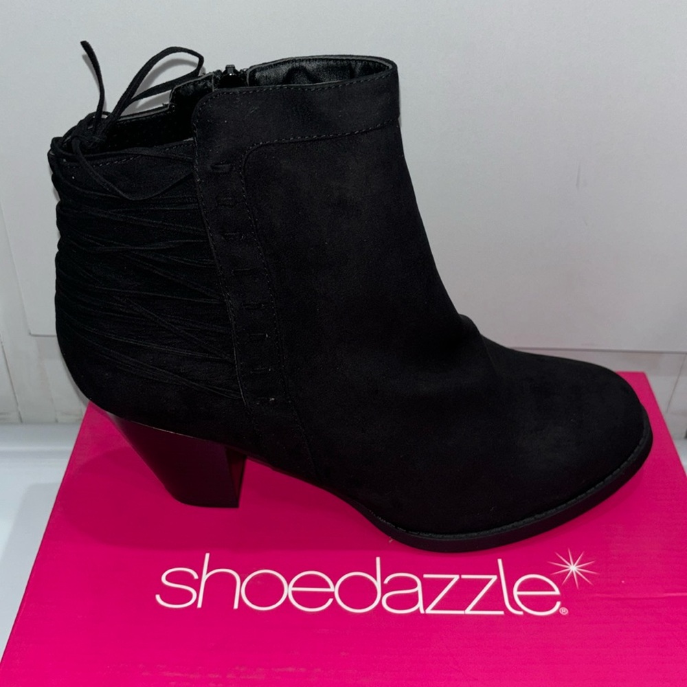 NEW Shoedazzle Black booties with tie